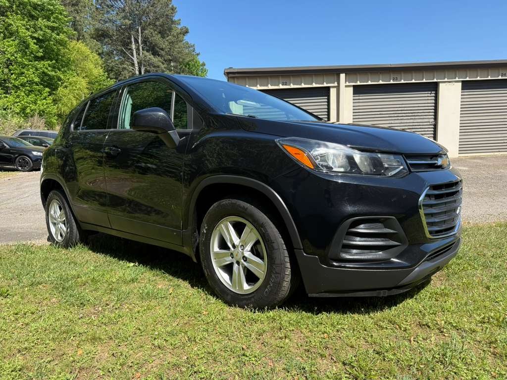 2020 Chevrolet Trax LS's photo