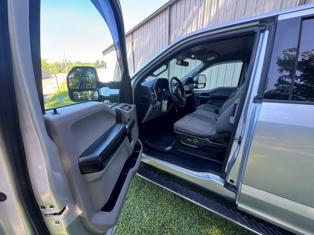 2017 Ford F-150 XLT - Photo 8